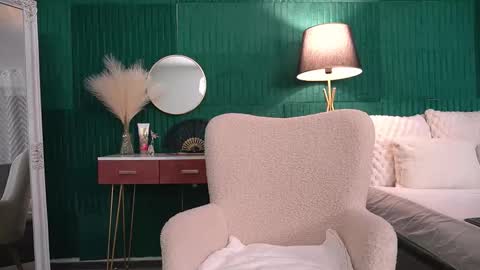 Snapshot of haileymoon85 chatting on 11/27/25, 04:36 Hailey online show from 11/27/25, 04:36