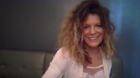 Hailey online show from 11/30/25, 07:51