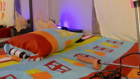 Snapshot of haileysans chatting on 04/03/26, 12:03 haileysans online show from 04/03/26, 12:03