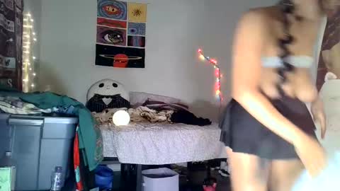 Snapshot of haileysquirts chatting on 01/29/25, 10:05 Hailey online show from 01/29/25, 10:05