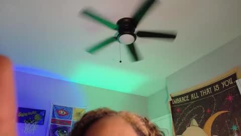 Snapshot of haileysquirts chatting on 03/11/25, 12:50 Hailey online show from 03/11/25, 12:50