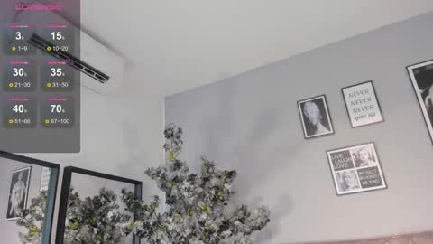 haileystonei online show from 12/19/25, 11:28