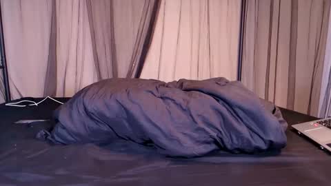 Snapshot of hailwilds chatting on 09/18/25, 03:03 HailWilds online show from 09/18/25, 03:03