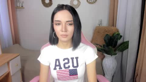 Snapshot of hailyourqueenofsatisfaction chatting on 04/21/26, 08:31 Haily online show from 04/21/26, 08:31