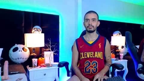 Snapshot of hairy_diamond chatting on 10/26/25, 10:10 H A I R Y D I A M O N D online show from 10/26/25, 10:10