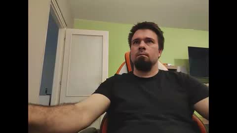 hairy_guy007 online show from 02/06/25, 10:15