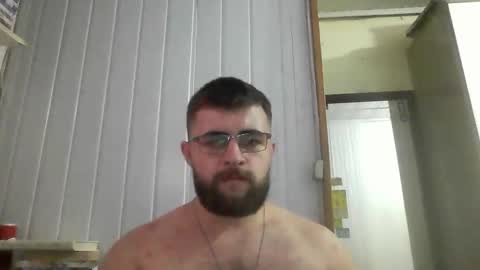 Snapshot of hairy_man_69_ chatting on 01/26/25, 05:45 horny online show from 01/26/25, 05:45