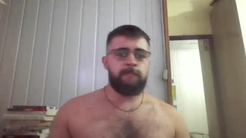 Snapshot of hairy_man_69_ chatting on 02/28/25, 01:47 horny online show from 02/28/25, 01:47