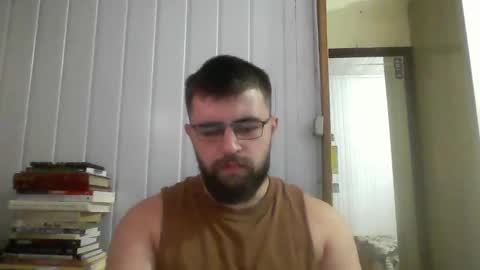 Snapshot of hairy_man_69_ chatting on 03/06/25, 01:35 horny online show from 03/06/25, 01:35