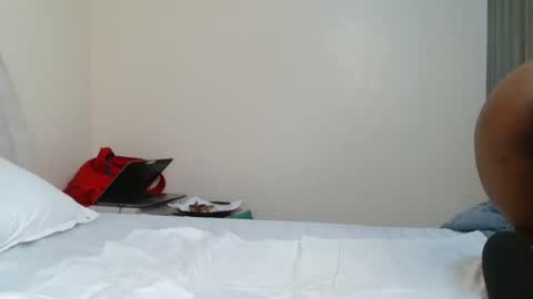 Snapshot of hairy_squiter chatting on 11/01/25, 06:32 Zaraha online show from 11/01/25, 06:32