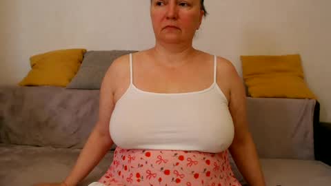 Snapshot of hairy_vi chatting on 06/23/26, 05:27 hairy vicky online show from 06/23/26, 05:27