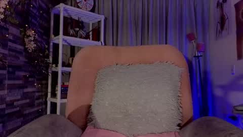 Snapshot of hairyandsexysalma chatting on 02/20/25, 07:34 SALMA  online show from 02/20/25, 07:34