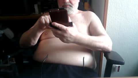 Snapshot of hairyarmpit_lover_1970 chatting on 04/23/26, 12:29 hairyarmpit_lover_1970 online show from 04/23/26, 12:29