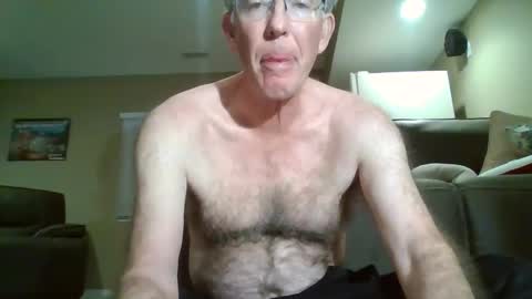 Snapshot of hairybater26 chatting on 02/25/25, 03:42 Harry online show from 02/25/25, 03:42