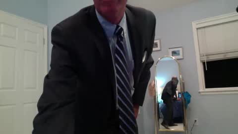 Snapshot of hairybater26 chatting on 10/24/25, 01:46 Harry online show from 10/24/25, 01:46