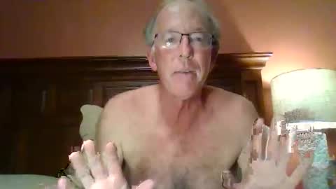 Snapshot of hairybater26 chatting on 11/14/25, 05:28 Harry online show from 11/14/25, 05:28