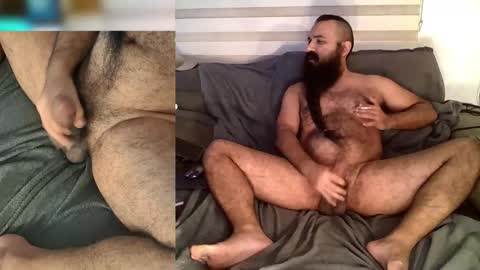 Snapshot of hairybeardedsmoker chatting on 03/21/26, 07:02 Hairy Beard Smoker online show from 03/21/26, 07:02