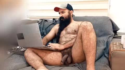 Hairy Beard Smoker online show from 05/26/26, 04:25