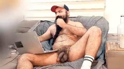 Snapshot of hairybeardedsmoker chatting on 06/26/26, 01:15 Hairy Beard Smoker online show from 06/26/26, 01:15