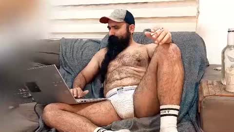 Snapshot of hairybeardedsmoker chatting on 06/28/26, 08:37 Hairy Beard Smoker online show from 06/28/26, 08:37