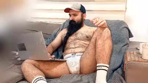 Snapshot of hairybeardedsmoker chatting on 06/30/26, 02:01 Hairy Beard Smoker online show from 06/30/26, 02:01