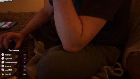 Snapshot of hairybelly818 chatting on 01/28/25, 07:11 Hairy Belly online show from 01/28/25, 07:11