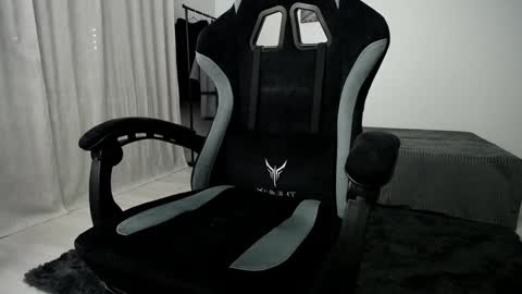 Snapshot of hairycuss chatting on 12/10/24, 07:54 Adam online show from 12/10/24, 07:54