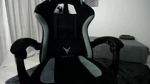 Snapshot of hairycuss chatting on 12/18/24, 10:24 Adam online show from 12/18/24, 10:24