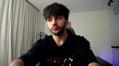 Snapshot of hairycuss chatting on 03/08/25, 05:33 Adam online show from 03/08/25, 05:33