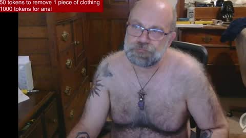 Snapshot of hairydaddybear69 chatting on 03/11/26, 01:11 HairyDaddyBear69 online show from 03/11/26, 01:11