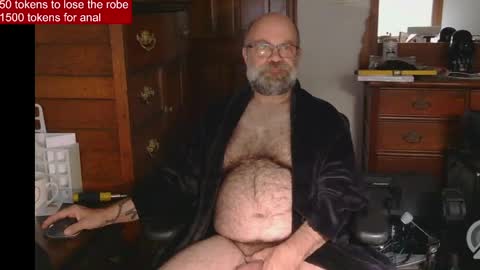 Snapshot of hairydaddybear69 chatting on 04/01/26, 11:33 HairyDaddyBear69 online show from 04/01/26, 11:33