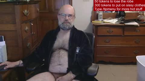 Snapshot of hairydaddybear69 chatting on 04/24/26, 11:34 HairyDaddyBear69 online show from 04/24/26, 11:34