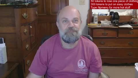 Snapshot of hairydaddybear69 chatting on 04/29/26, 12:42 HairyDaddyBear69 online show from 04/29/26, 12:42