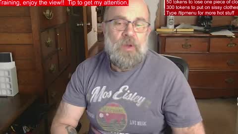 Snapshot of hairydaddybear69 chatting on 05/01/26, 01:59 HairyDaddyBear69 online show from 05/01/26, 01:59
