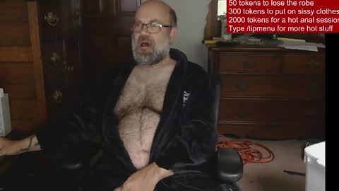 Snapshot of hairydaddybear69 chatting on 05/26/26, 11:50 HairyDaddyBear69 online show from 05/26/26, 11:50