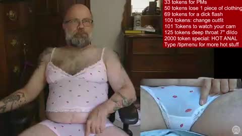 Snapshot of hairydaddybear69 chatting on 06/09/26, 04:51 HairyDaddyBear69 online show from 06/09/26, 04:51