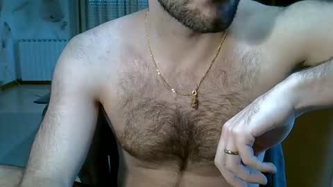 Snapshot of hairydaduncut chatting on 03/09/26, 12:53 hairydaduncut online show from 03/09/26, 12:53