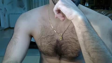 Snapshot of hairydaduncut chatting on 03/19/26, 01:37 hairydaduncut online show from 03/19/26, 01:37
