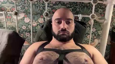 Hairy Guy online show from 11/26/25, 08:54