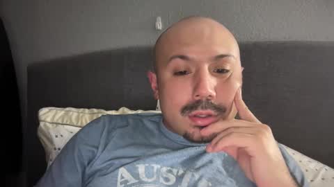 Snapshot of hairyman30000 chatting on 02/20/25, 01:36 hairyman30000 online show from 02/20/25, 01:36