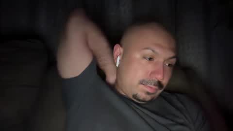 Snapshot of hairyman30000 chatting on 02/21/25, 07:12 hairyman30000 online show from 02/21/25, 07:12