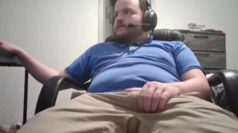 Snapshot of hairymikey chatting on 04/21/26, 04:19 hairymikey online show from 04/21/26, 04:19