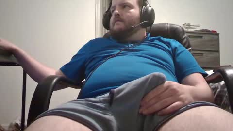 Snapshot of hairymikey chatting on 04/24/26, 05:10 hairymikey online show from 04/24/26, 05:10