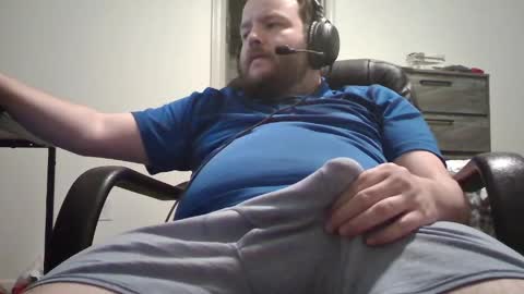 Snapshot of hairymikey chatting on 05/04/26, 04:08 hairymikey online show from 05/04/26, 04:08
