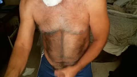 Snapshot of hairypecsguy chatting on 04/07/26, 05:30 Hairy pecs online show from 04/07/26, 05:30
