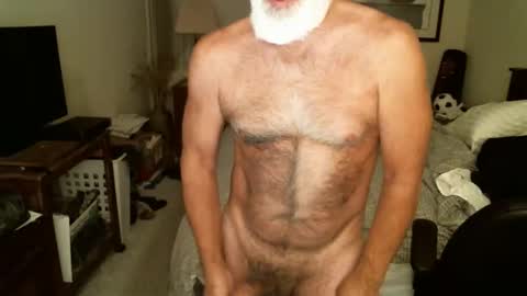 Snapshot of hairypecsguy chatting on 04/28/26, 05:34 Hairy pecs online show from 04/28/26, 05:34