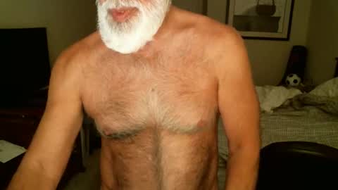 Snapshot of hairypecsguy chatting on 04/30/26, 07:04 Hairy pecs online show from 04/30/26, 07:04