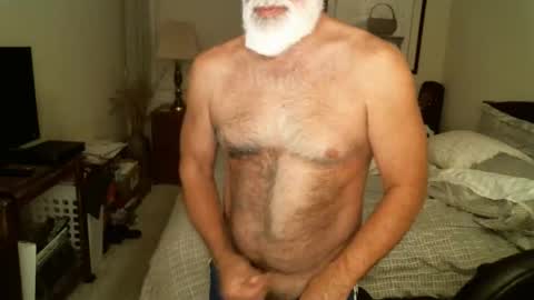 Snapshot of hairypecsguy chatting on 05/05/26, 06:54 Hairy pecs online show from 05/05/26, 06:54