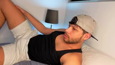 Snapshot of haku_kanjii chatting on 10/28/25, 11:51 Independent model online show from 10/28/25, 11:51