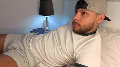 Snapshot of haku_kanjii chatting on 11/10/25, 10:42 Independent model online show from 11/10/25, 10:42